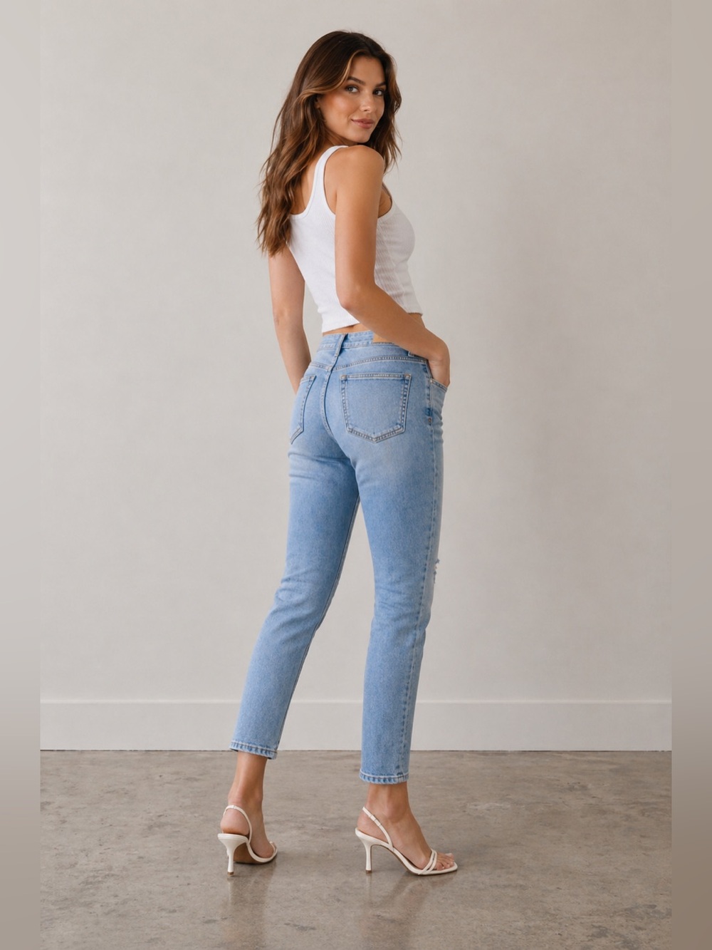 PAIGE Sarah Slim Jeans 26 Light Wash Distressed Mid Rise Ankle
